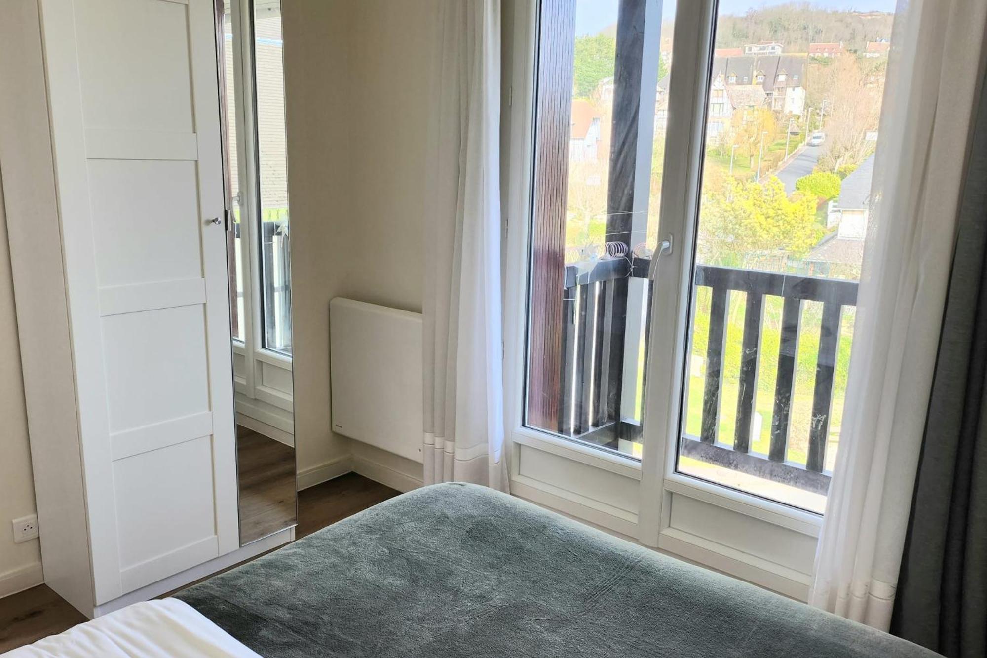 Beautiful With 3 Balconies Blonville-sur-Mer