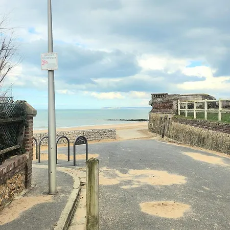 Beautiful Apartment With 3 Balconies Blonville-sur-Mer Exterior photo